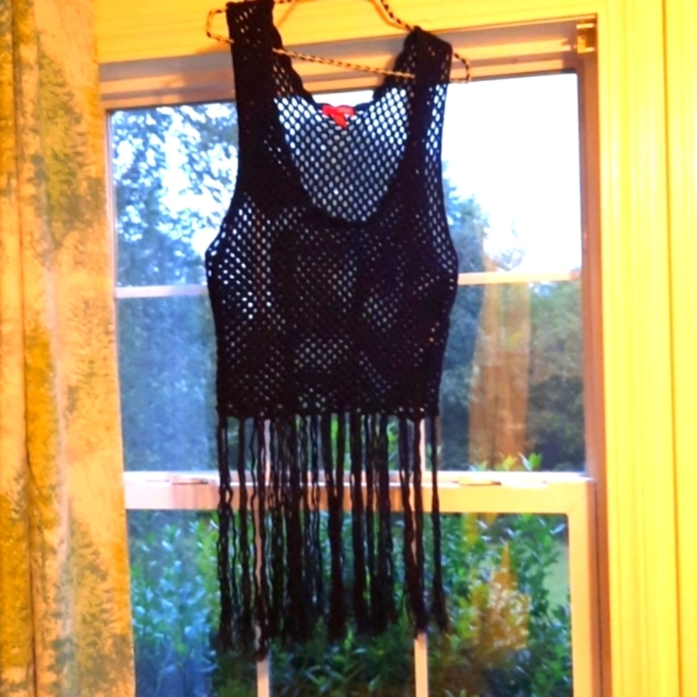 Bongo crochet black top with fringe